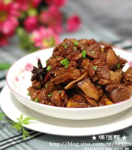 過(guò)幾天和女朋友去武漢，各位大佬推薦一下，武漢有哪些美食，或者小吃街，公園景點(diǎn)什么的？